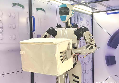 A estação espacial chinesa será equipada com robôs humanóides, que podem se defender com armas. Como ele é comparado ao Optimus Prime da Tesla?