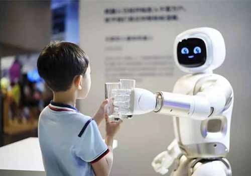 A Conferência Mundial de Inteligência Artificial abre em Xangai: Eu fui massageado por um robô
