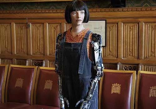 Robô humanóide fez sua estreia no Parlamento britânico
